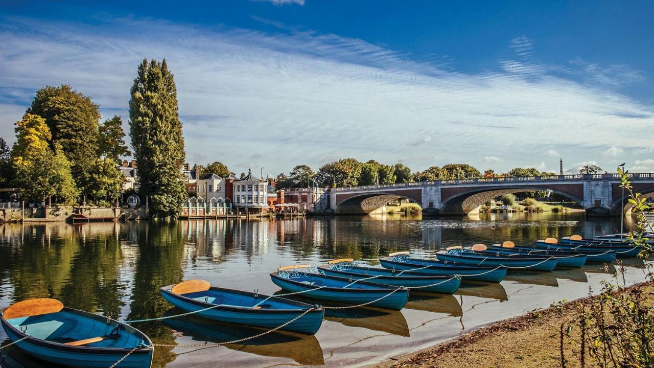 The Mitre, Hampton Court Hotel Kingston upon Thames  Exterior foto The River Thames at Hampton